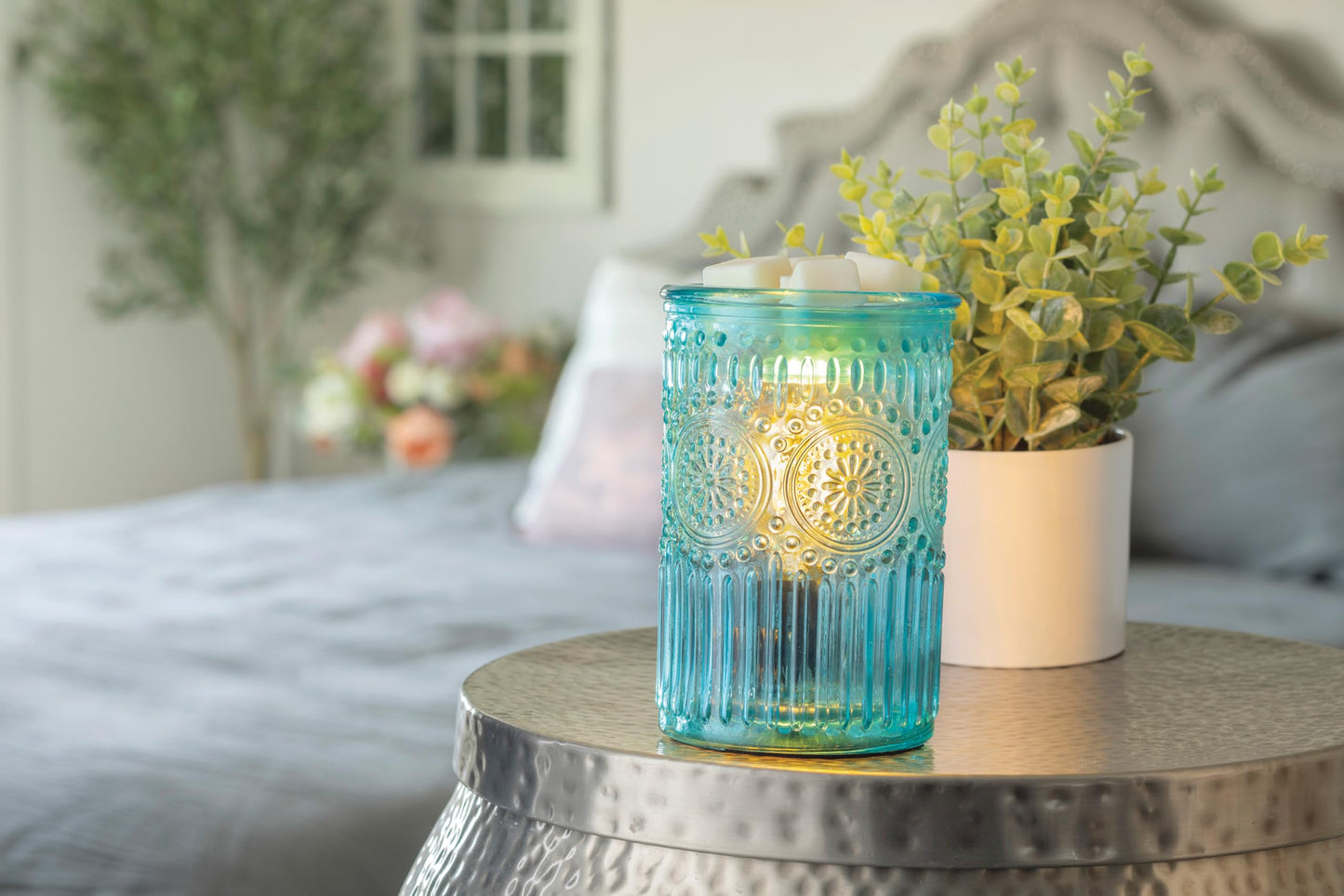Candle Warmers ETC. Vintage Bulb Illumination Fragrance Warmer- Light-Up Warmer for Warming Scented Candle Wax Melts and Tarts to Freshen Room, Parisian Glass