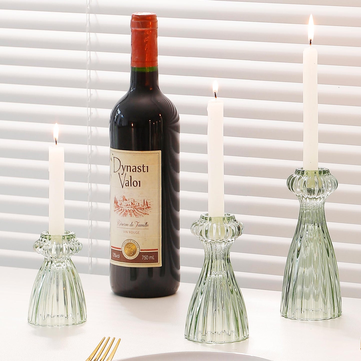 Lysenn Glass Candle Stick Holder Set of 3 – Premium Taper Candle Holders for Romantic Ambiance - Candle Sticks Holder Decor for Special Occasions - Green