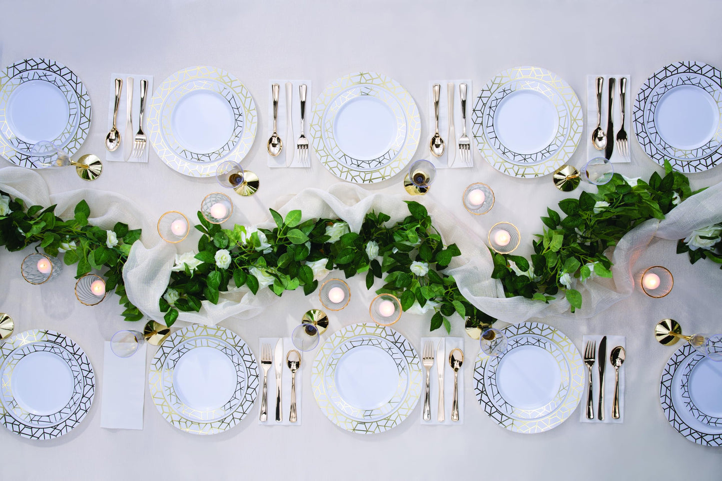 Fun Express Clear Gold Trim Votive Holders – Elegant Home Décor for Weddings Parties Special Occasions and Table Settings – Perfect for Candles Ambient Lighting & Centerpieces – 6 Pieces