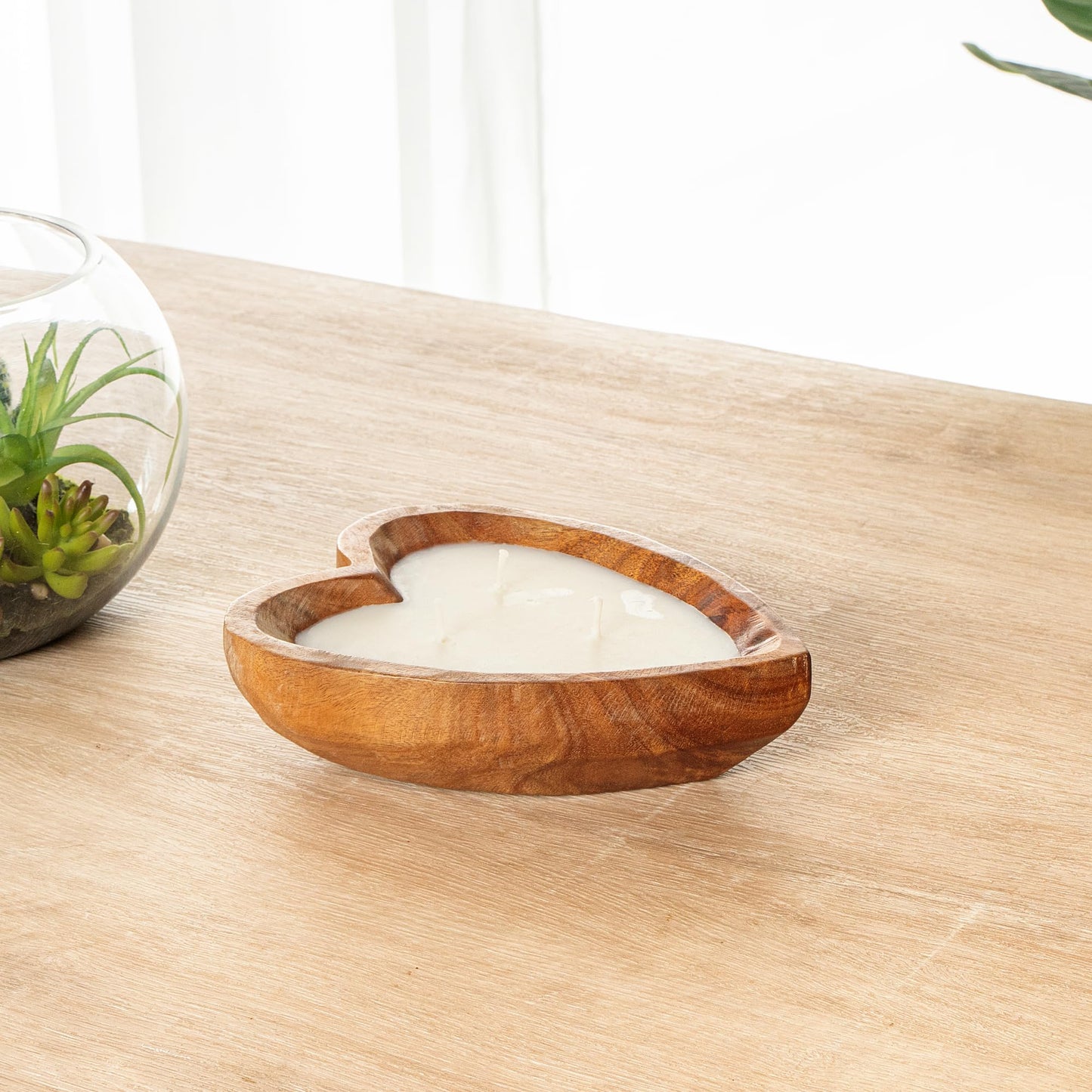 Restaurantware Wooden Bowl Candle - Case of 1-7.09 x 5.51 x 1.97 Inches - Soy Wax Aromatherapy Candle - Handmade Design - Brown Heart Shaped Home Decor