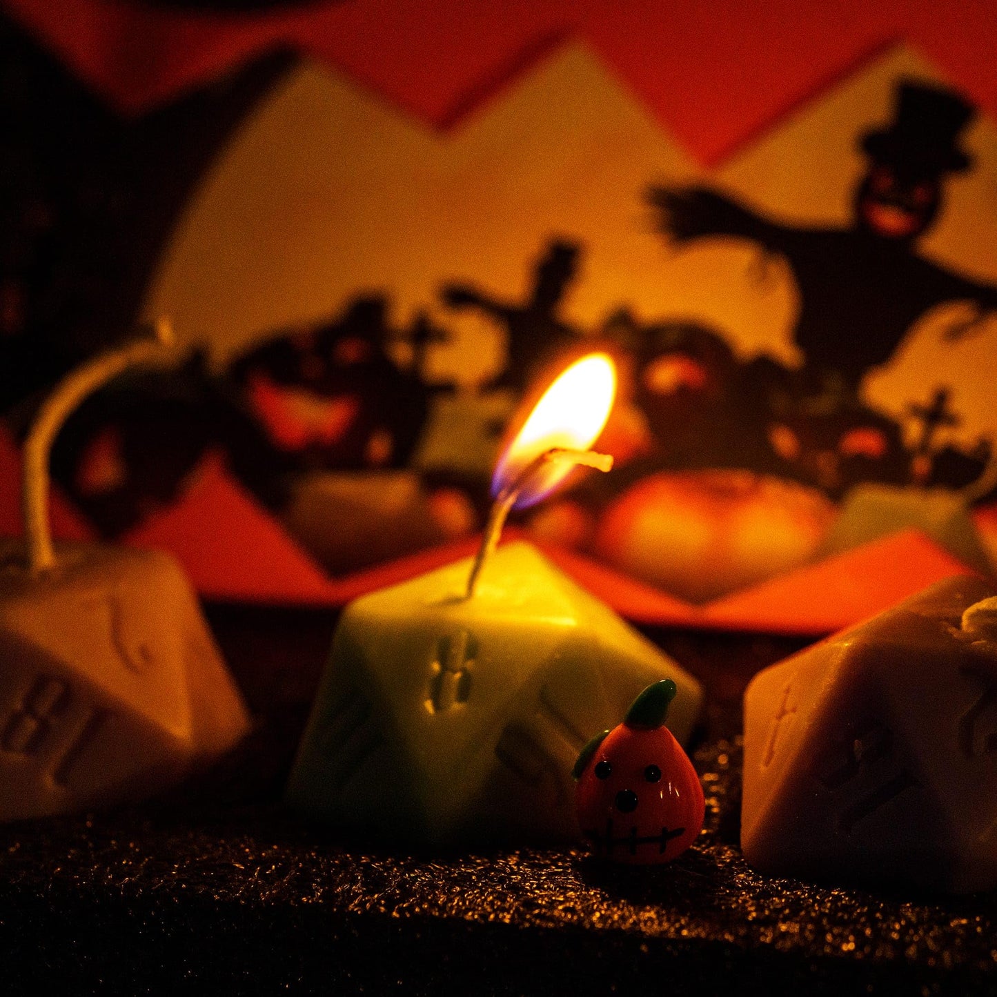 KSNDie D20 Dice Candles Set, Box of 5 Piece, Long Burning Candles, DND Halloween Candle Gift Polyhedral Dice Candle with Gift Box for Home Decor, as D&D Gifts