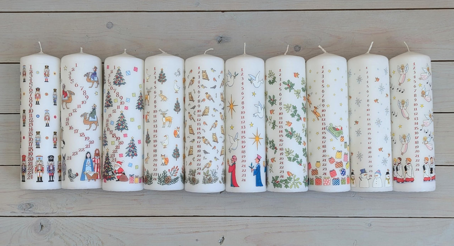 Alison Gardiner Holly and the Ivy Advent Pillar Candle – Unscented Wax Christmas Countdown, 70hr Burn, Handmade in UK – Festive Candle for Table, Mantel & Holiday Décor