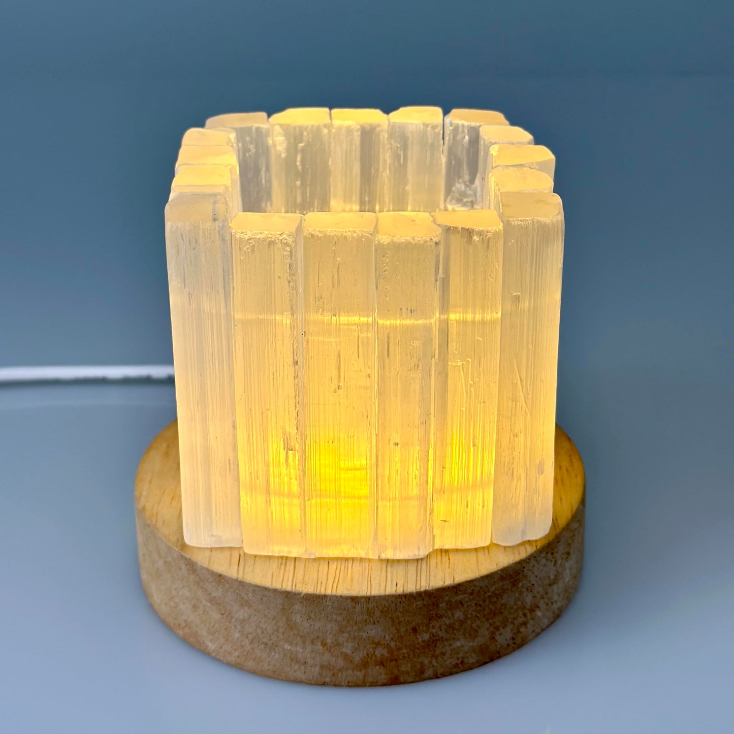 Selenite Candle Holder Natural Tealight Holder for Aromatherapy Meditation Tranquility & Energy Balance Square Healing Crystal Lamp Crystal for Healing Stone Handmade & Reusable
