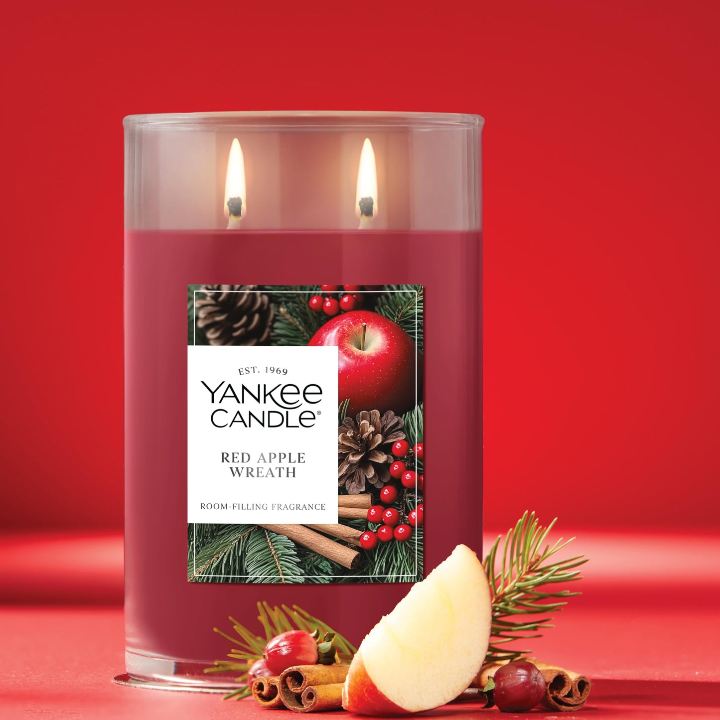 Yankee Candle Large Tumbler Scented Candle with up to 80 Hour Burn Time, Premium Plant Wax Blend for Consistent Burn, 20 oz Tumbler Candle with Room Filling Fragrance, Red Apple Wreath