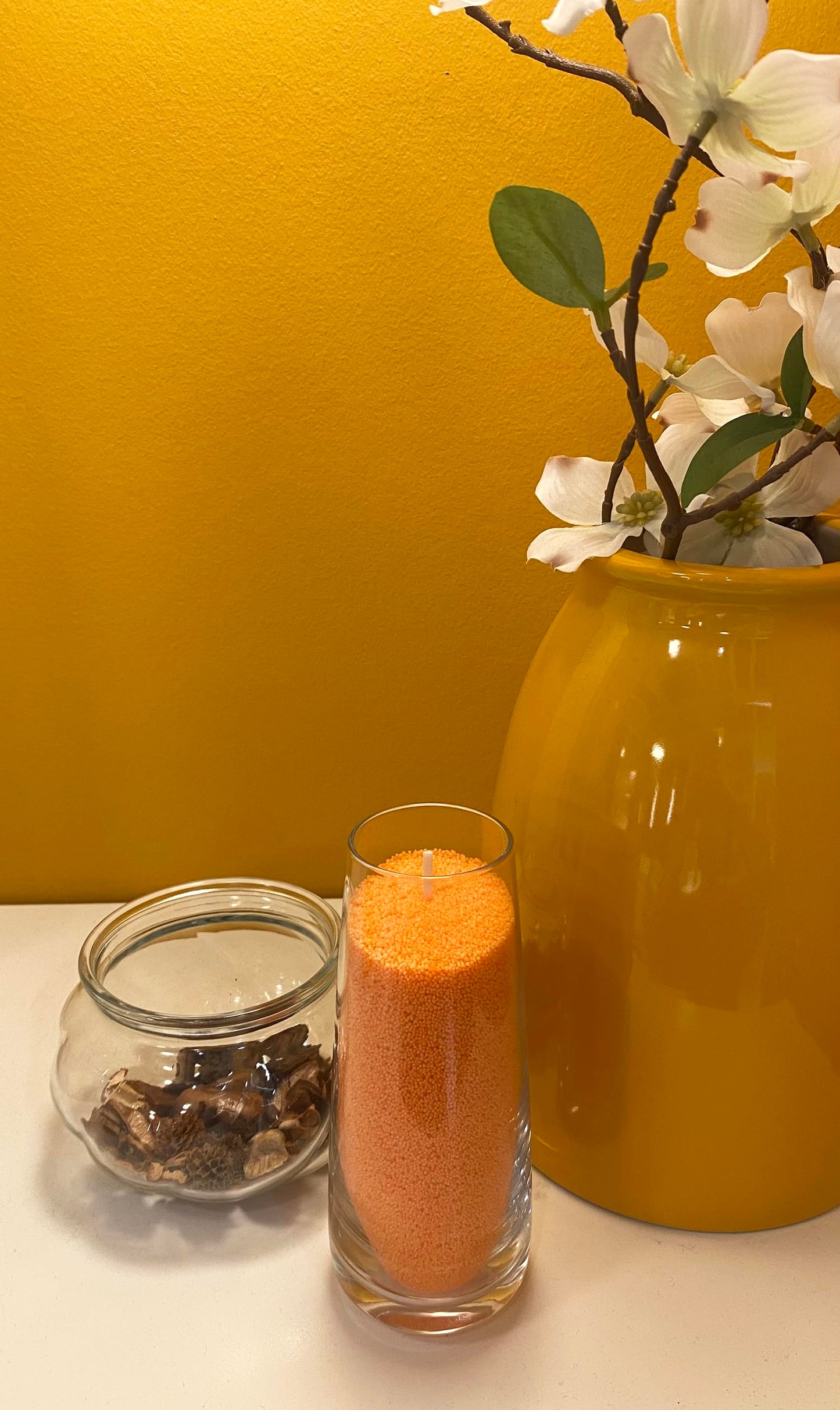 VITARIE Refillable Pearled Candle Sand 18oz, Unscented, 30 Cotton Wicks, 1.1lb Long Burning, Candle Making Kit, Yellow