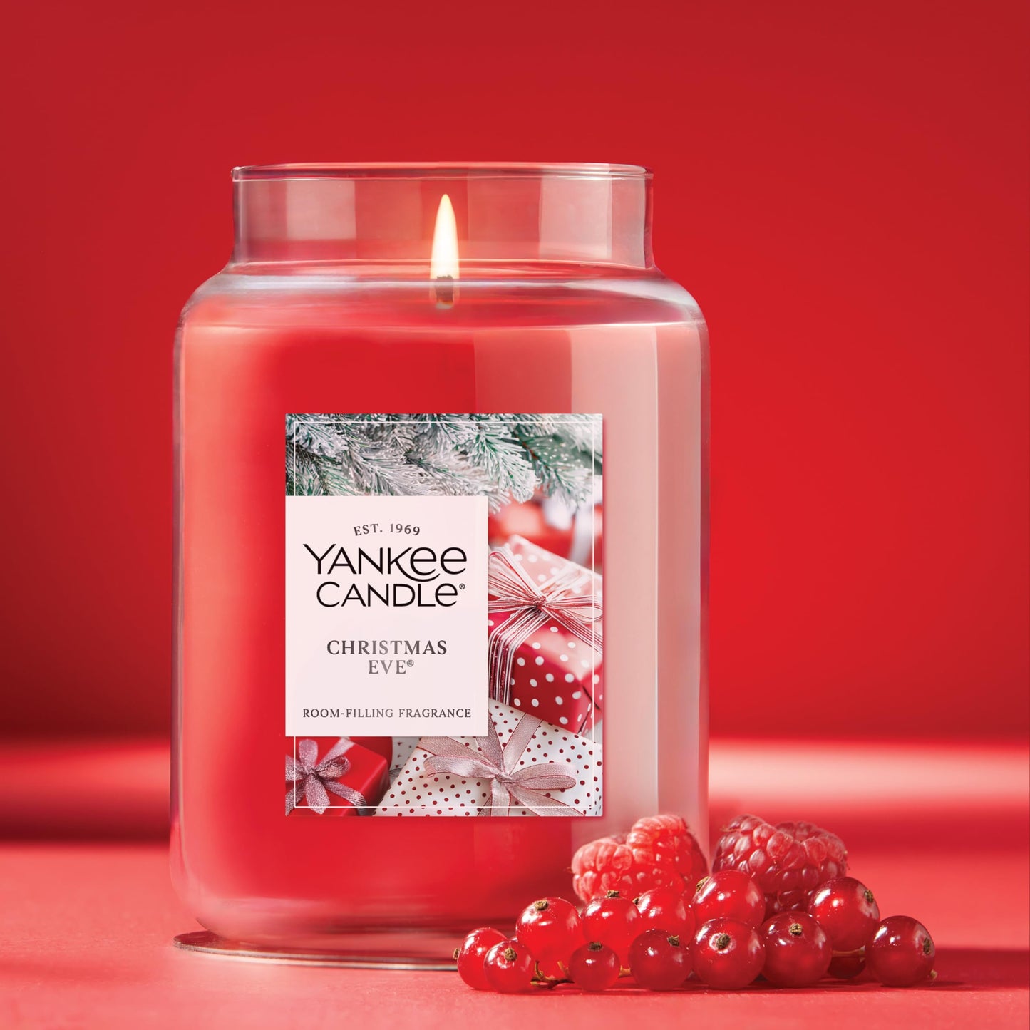 Yankee Candle Christmas Eve Scented Candle, 22oz Large Jar, Up to 150 Hour Burn Time, Giftable