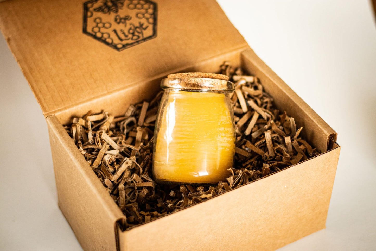 BeeTheLight Beeswax Jar Candle - 100% Pure USA Bees Wax in Glass Container with Cork Lid - Unscented - All Natural Light Honey Scent (3.3 oz w/Cork Lid, Unscented)