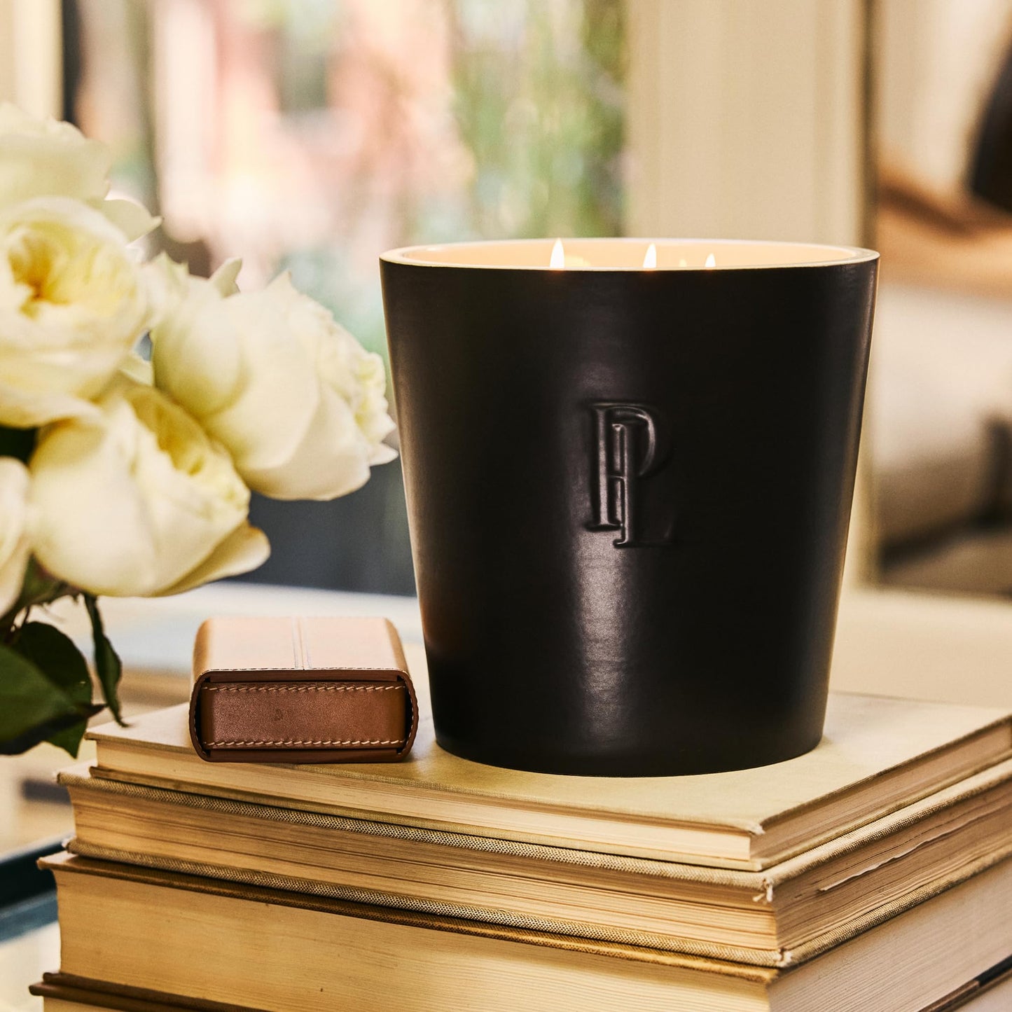 Preston Lane Highrise Extra Large 72oz Scented Candle – 4-Wick Non-Toxic Soy Candle, Hand-Poured in USA | Elegant Ceramic Vessel, Long-Burning Large Candle, Ideal Housewarming Gift & Bedroom Essential