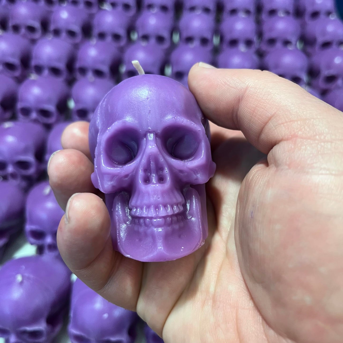 2pcs purple skull candles for help in clairvoyance and divination(witch, aessthetic, skeleton, goth, spooky, ritual, fireplace, decor, bloody, brain, spiritual, weird, satanic, drip)