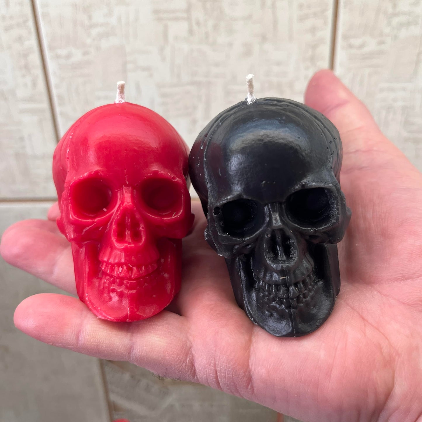 2pcs Black and red Skull Candles for Spells