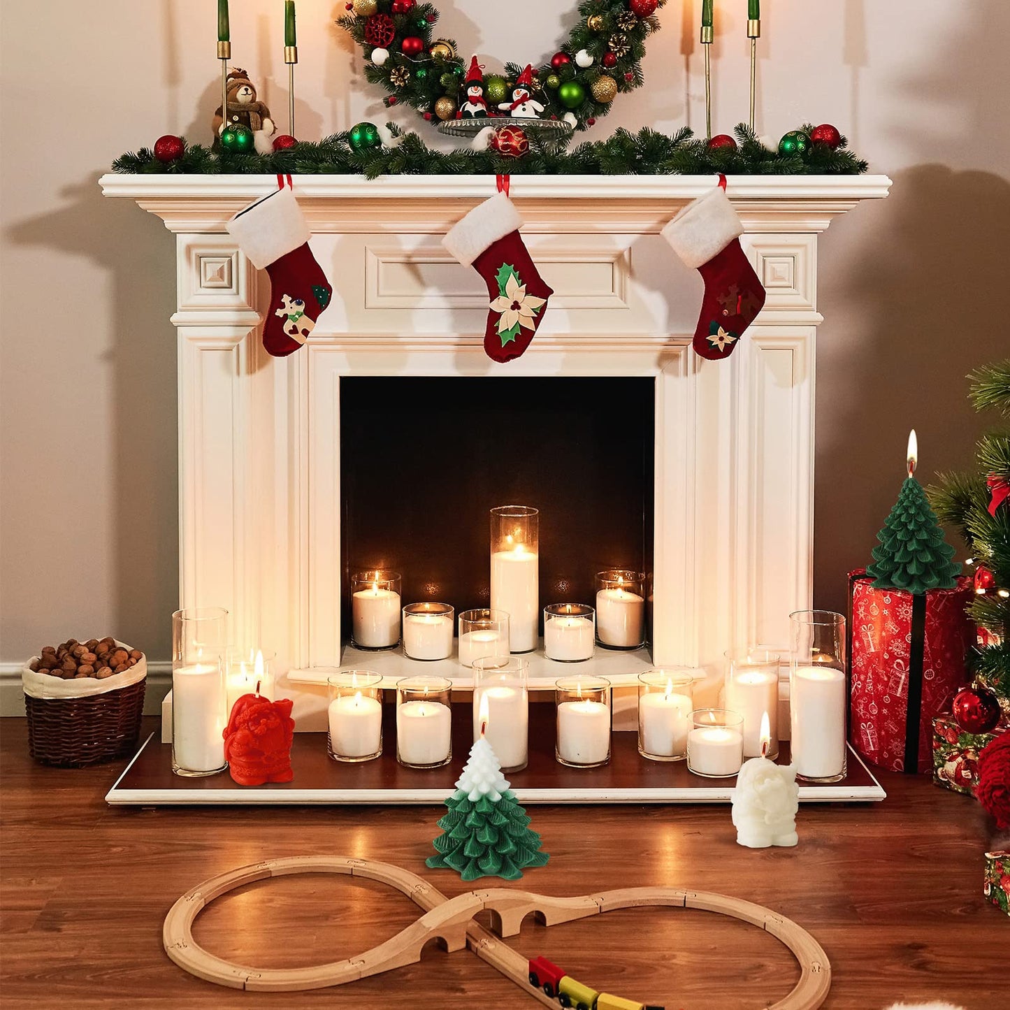 Minatee 4 Pieces Large Christmas Candles Tree Santa Scented Xmas Tree Shaped Candles Gifts for Home Party Room Table Decorations, 2 Style