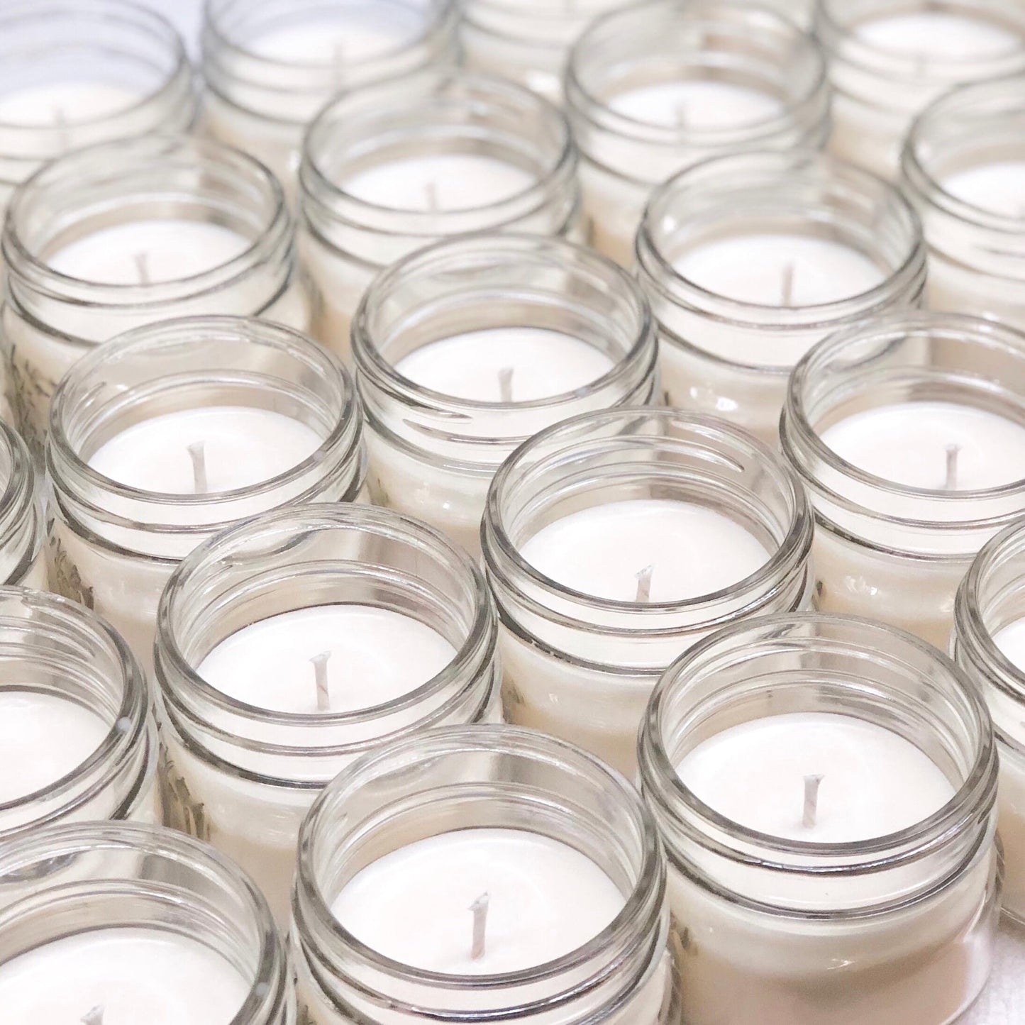 KIGITIK 6 pack 8oz Glass Jars and Plastic & Metal Lids, Refillable Thick Glass Jars For Candle, Storage, Spice, Liquid, Powder. (8oz Clear)