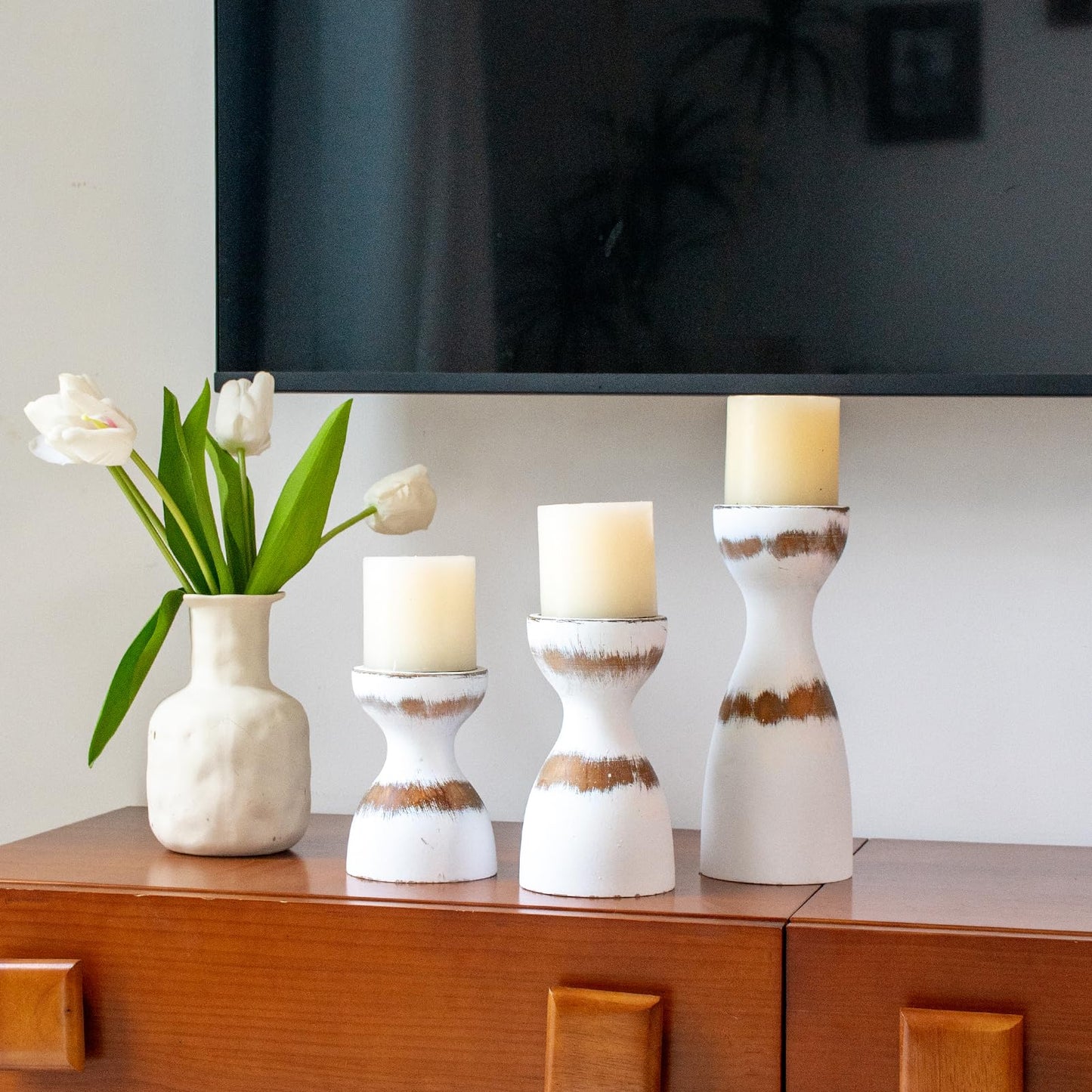Set of 3 Farmhouse Wooden Candle Holders for Pillar Candles, White Distresse Rustic Wood Pillar Candle Stands with Hemp Rope Bow Table Centerpiece Decor for Fireplace, Living, and Dining Room