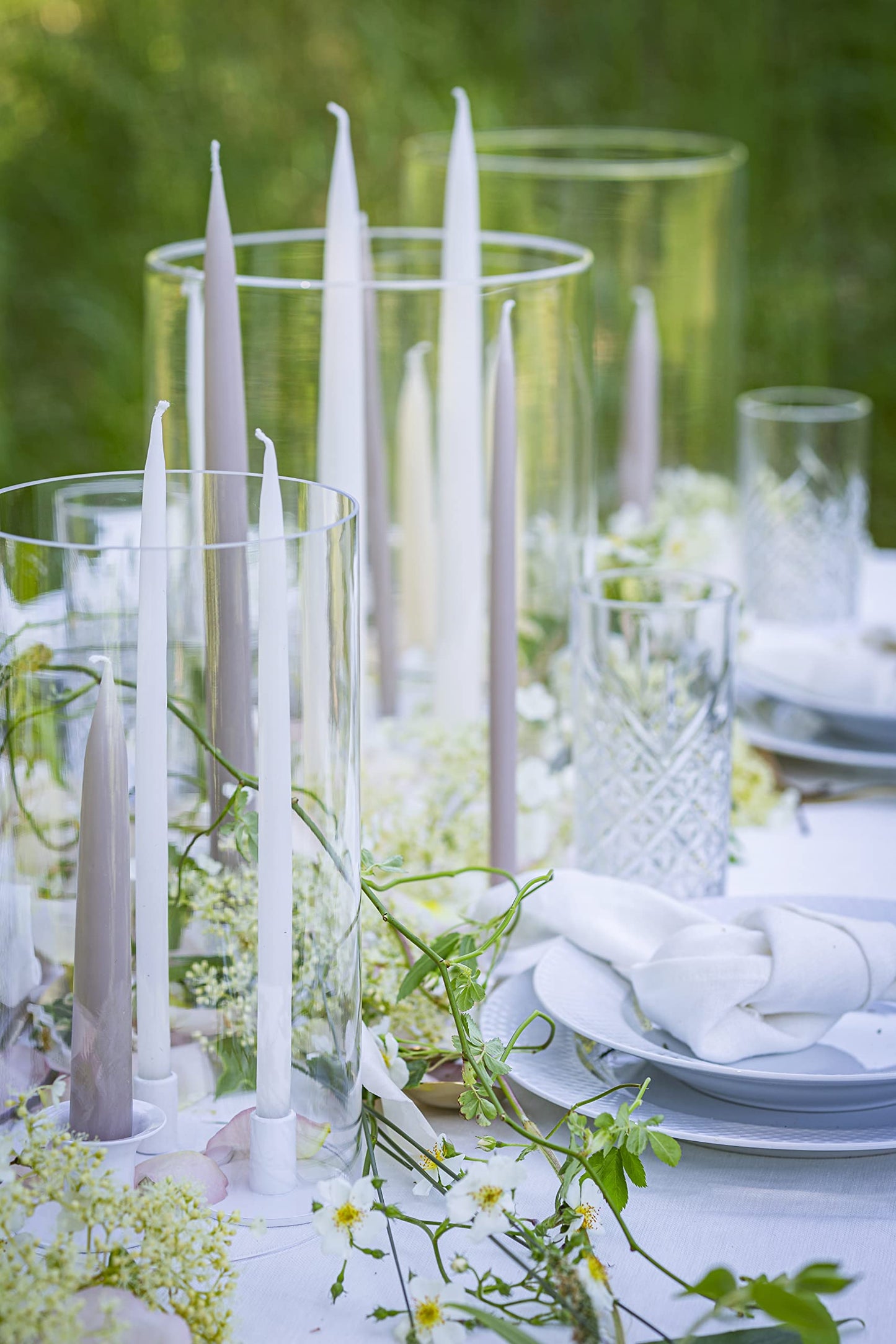 Kunstindustrien® White Taper Candles – Set of 4, 13.8" – Made in Denmark, Long Burning Candles 15h, Unscented & Smokeless Candlesticks – Elegant Tall Candles for Weddings, Dinners & Home Decor (White)