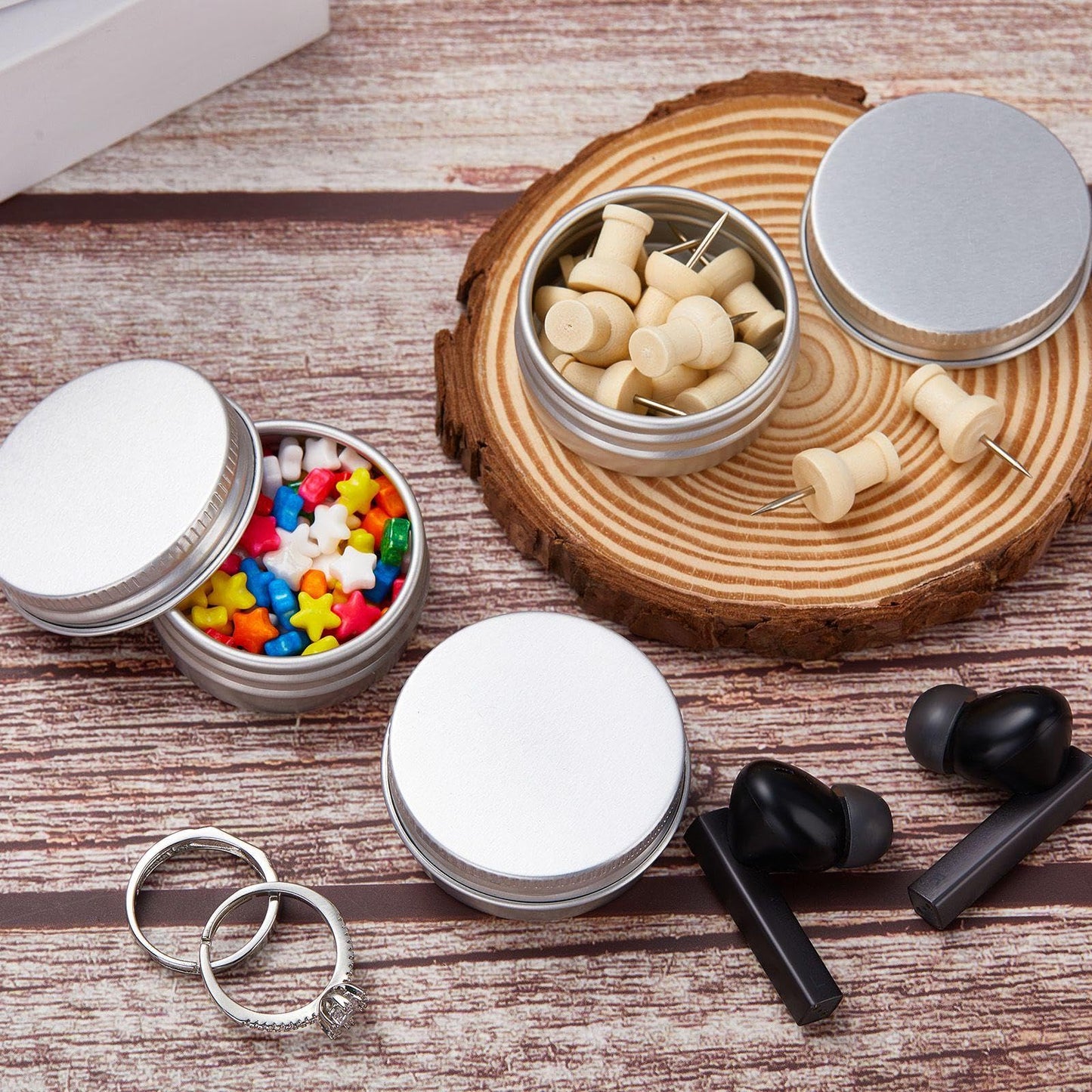 Zubebe 200 Pack Metal Tins with Lids Bulk Screw Top Aluminum Tin Containers Round Tin Cans for Cosmetic Lip Balm DIY Salves Candles Wax with 5 Markers 10 Sheets Label Stickers (Silver,0.5 oz)