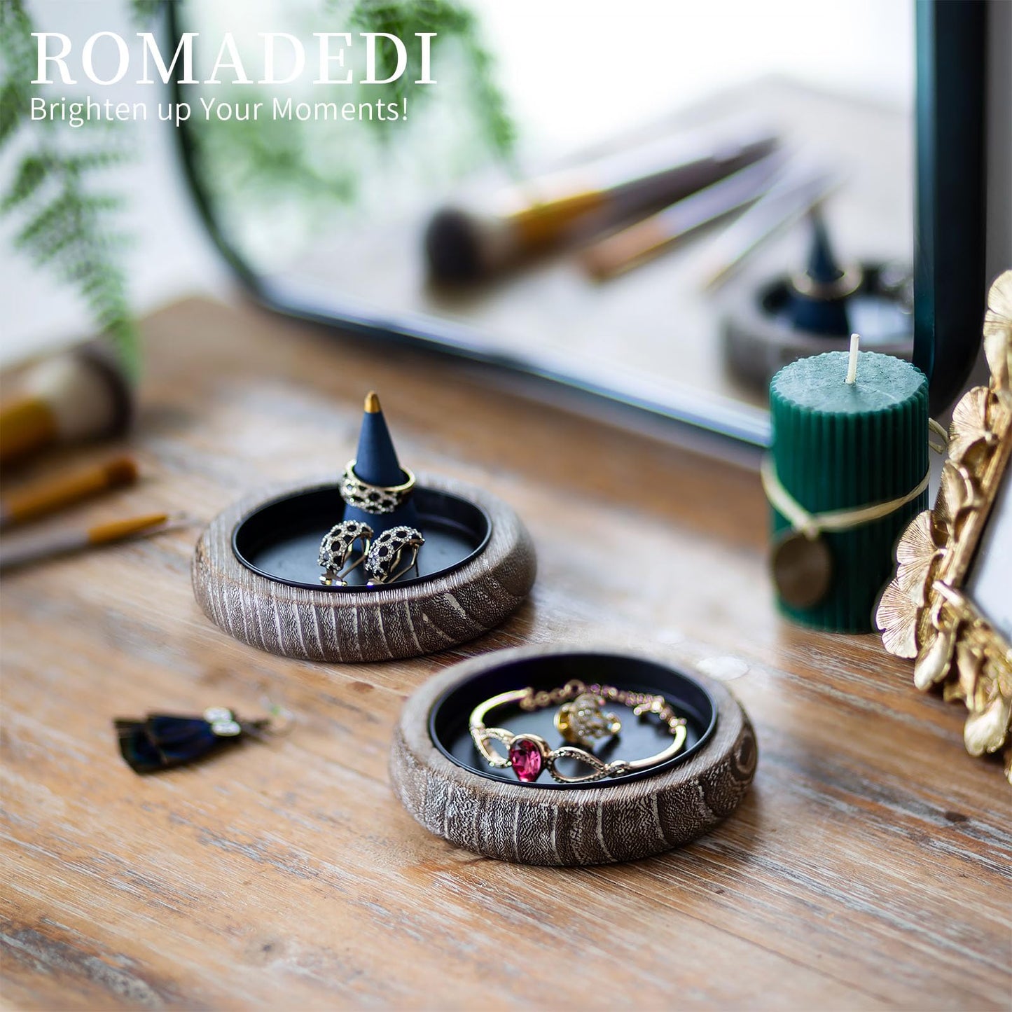 Romadedi Wood Candle Holder Farmhouse Decor - Pillar Candle Holders for Table Centerpiece Small Tray Riser Set of 4 Round Wooden Plate Pedestal Stand for Coffee Table Home Living Room, Whitewash