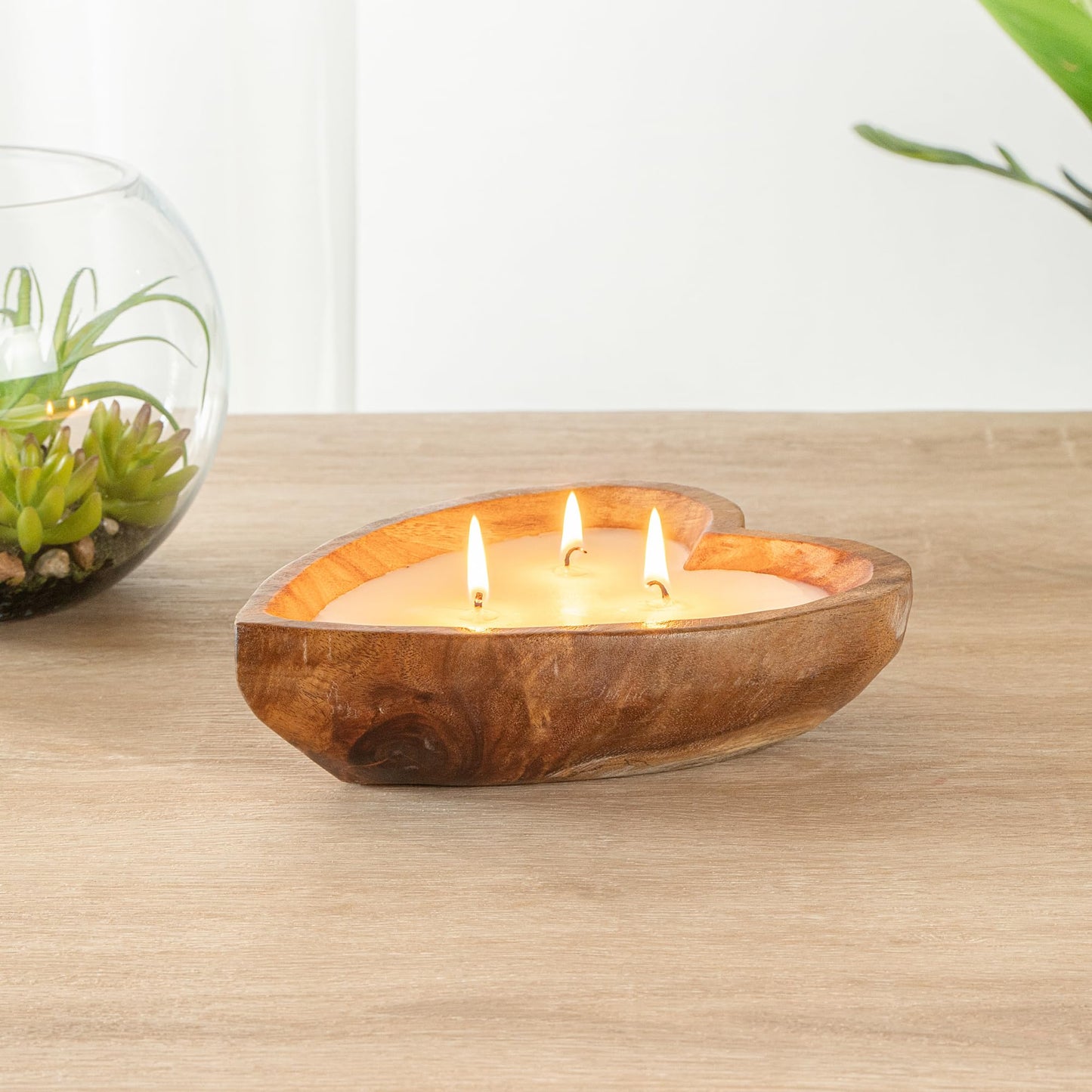 Restaurantware Wooden Bowl Candle - Case of 1-7.09 x 5.51 x 1.97 Inches - Soy Wax Aromatherapy Candle - Handmade Design - Brown Heart Shaped Home Decor