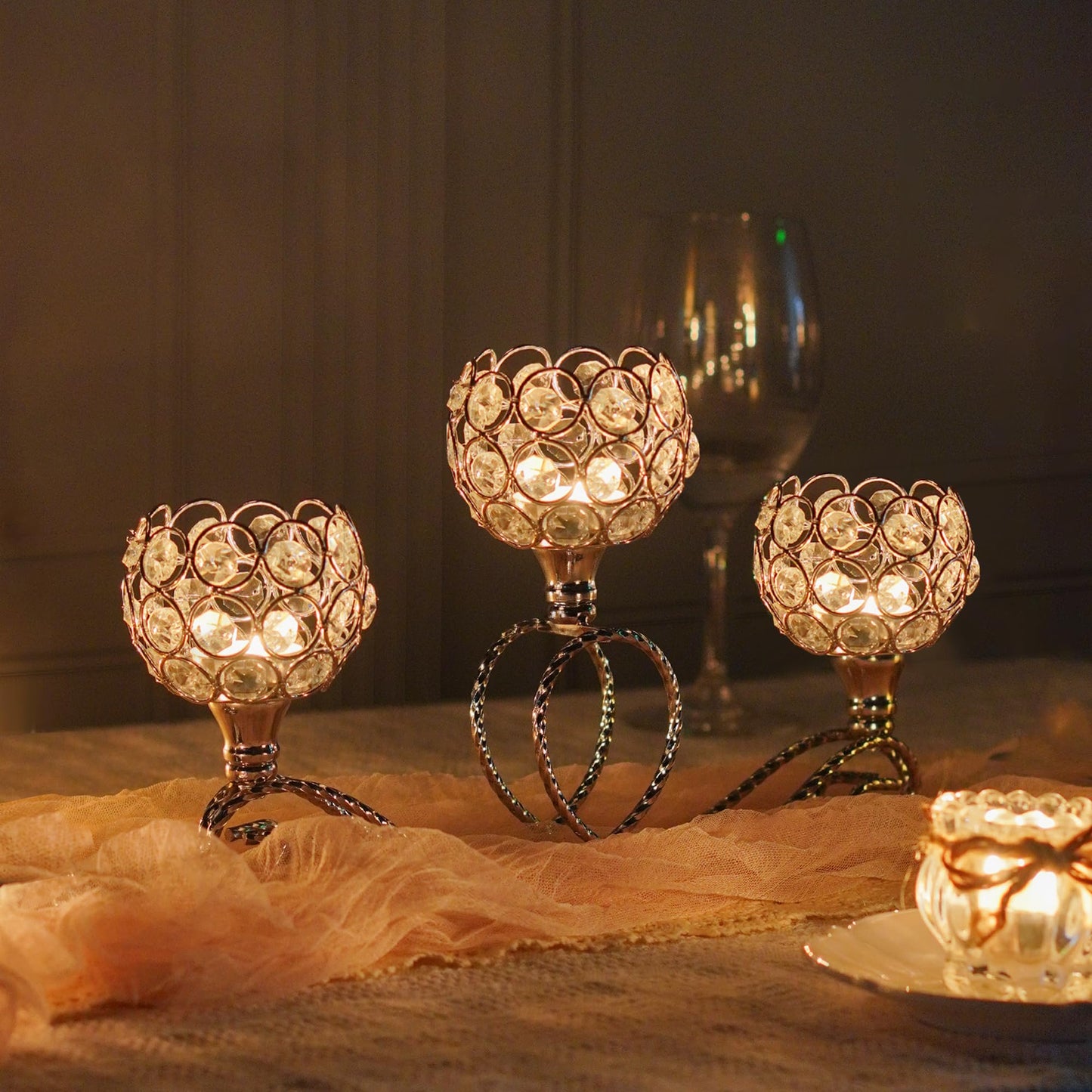 Gold/Silver Metal Crystal Tea Light Candle Holder, Elegant Wedding Table Centerpiece 3/5 Arm Crystal Candle Holder, Christmas Votive Candle Holder for Wedding Living Room Decor (Silver, 1pc-3 Arm)