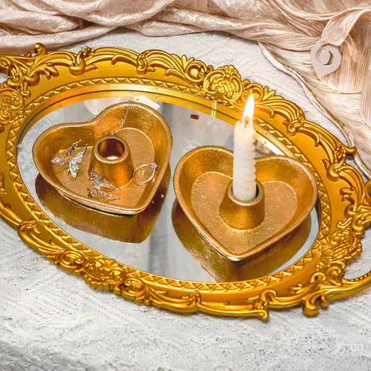 HUSTY CUSTY Antique Gold Taper Candle Holder Set of 2, Vintage Cast Iron Heart-shape Pillar Candlesticks Stand Home Decor Table Centerpieces for Wedding Dining Party Mantle Fireplace Housewarming Gift