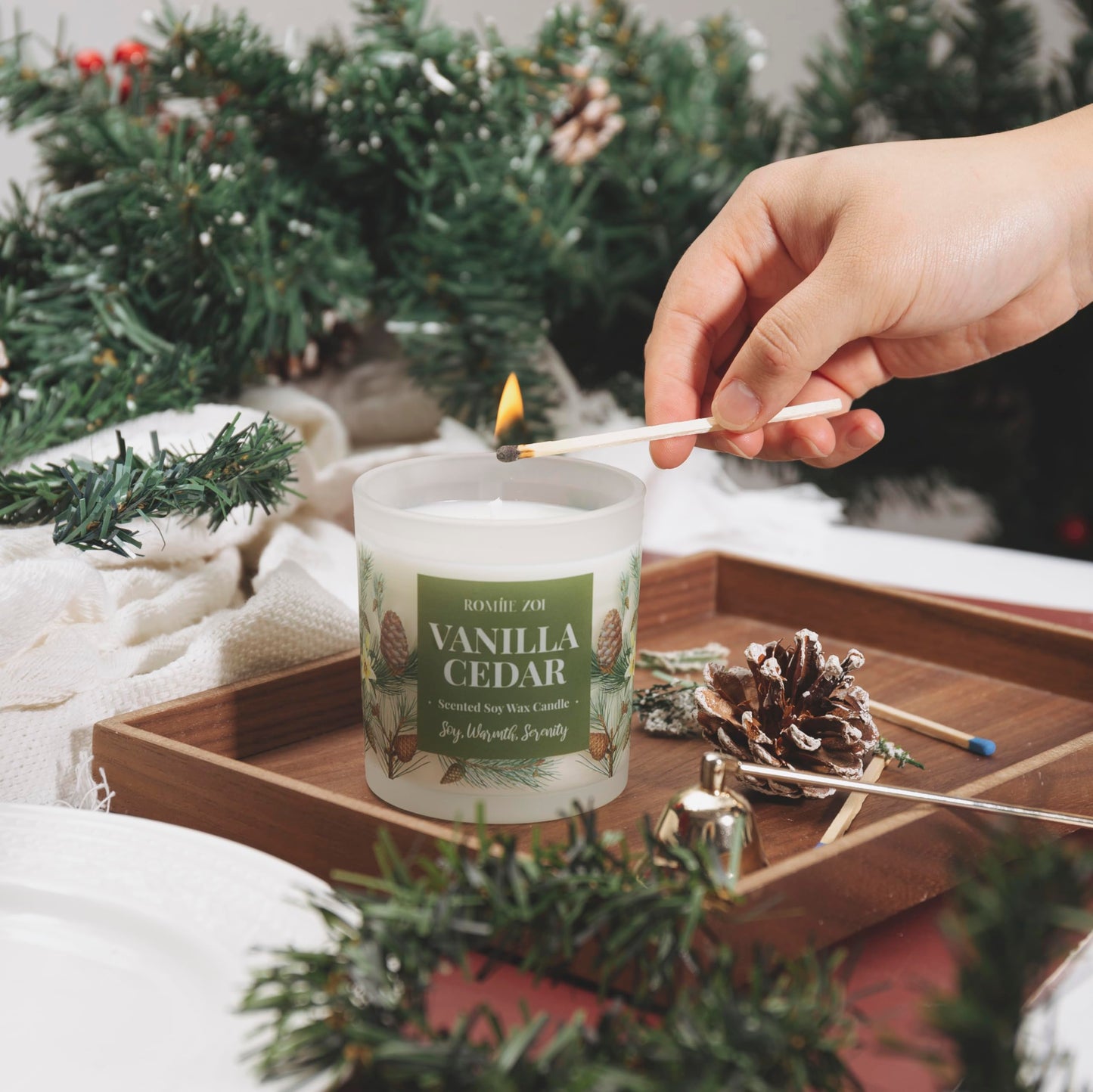 ROMIIE ZOI Aromatherapy Jar Candle - 6oz Soy Wax Candle - Infused with Vanilla Cedar Aroma - with Beautiful Keepsake Box Special for Birthday/Holiday Gifts