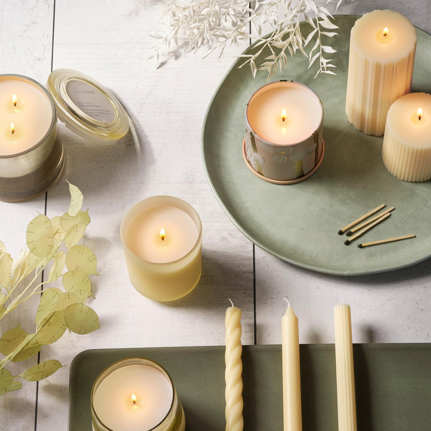 Illume Beautifully Done Vanity Tin Candle, Isla Lily