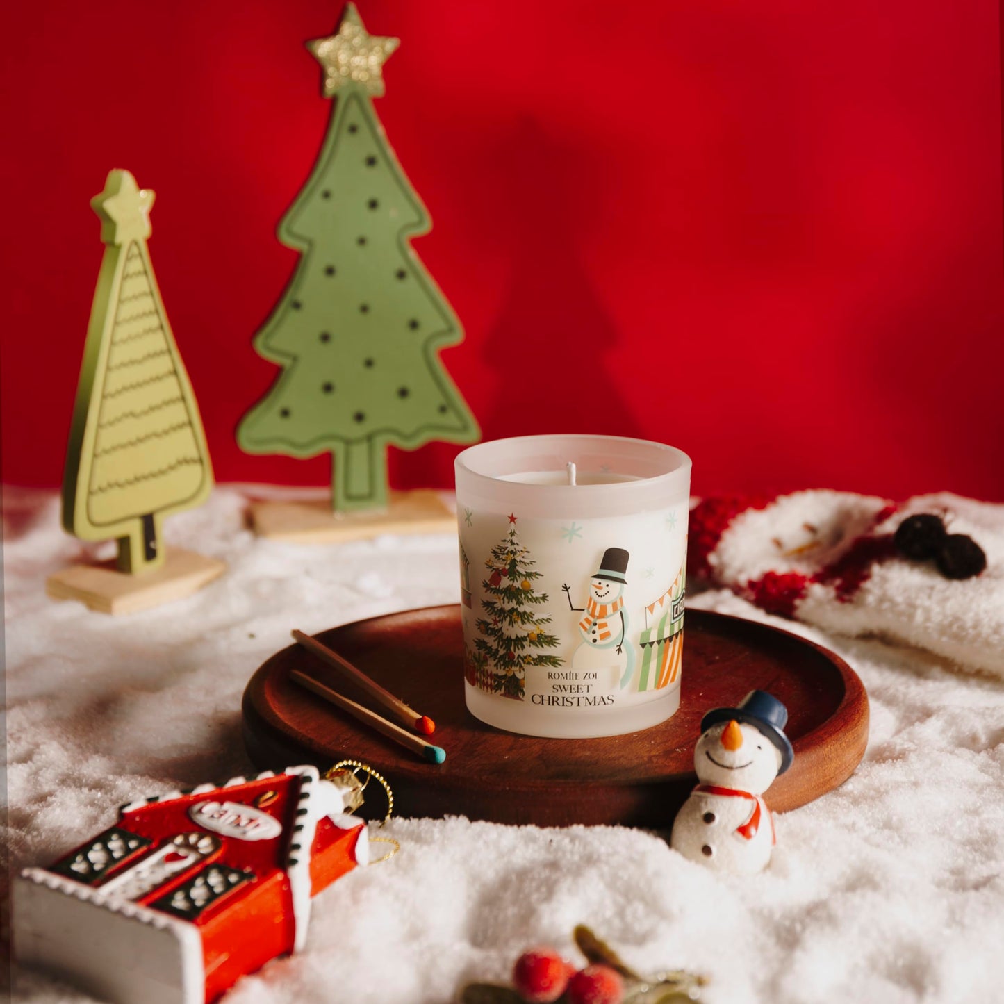 ROMIIE ZOI Christmas Scented Jar Candle - 6oz Soy Wax Candle - Sweet Christmas Infused with Sweet Pine Aroma - Keepsake Box Special for Holiday Gifts