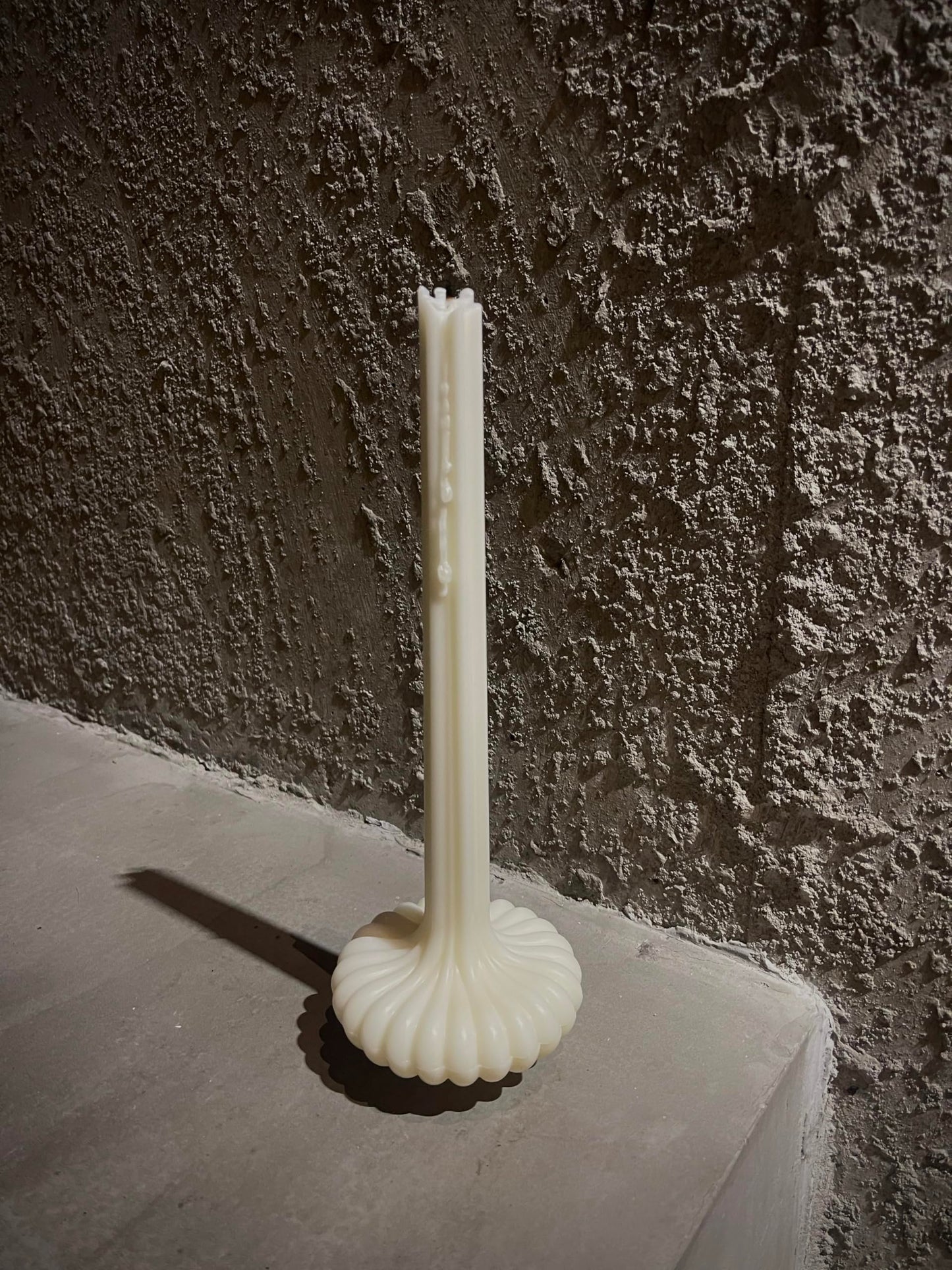 Hyznengu Pumpkin Base Candle - Tall Handmade Scented Soy Wax Pillar Vase Candle with Elegant Aesthetic， Housewarming Gift, Shelf & Coffee Table Centerpiece, White (Large)