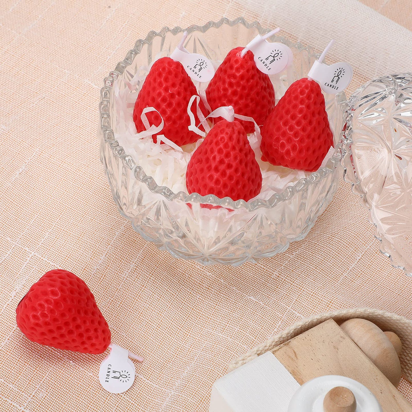 Nuanchu 8 Pieces Strawberry Candle Strawberry Shaped Scented Wax Mini Soy Wax Scented Cute Decorative Candle for Birthday Bedroom Bathroom Kitchen Decoration Parties, 2 Packs(Red)